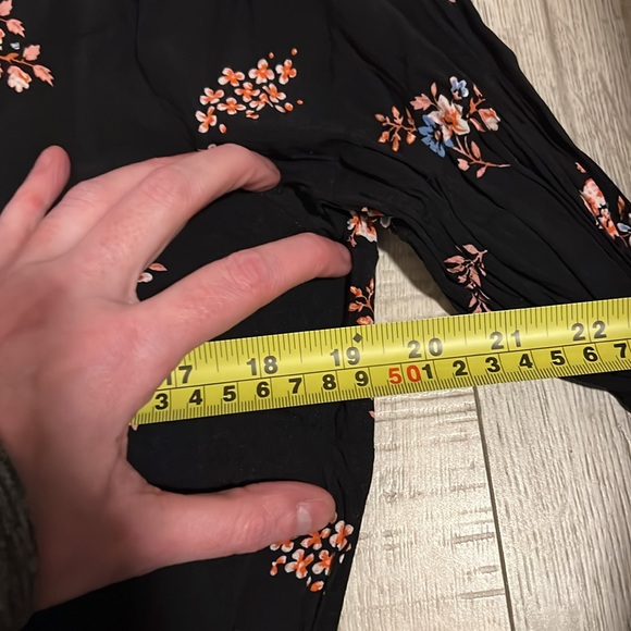 Express Long Sleeve Tunic Top - Picture 9 of 11